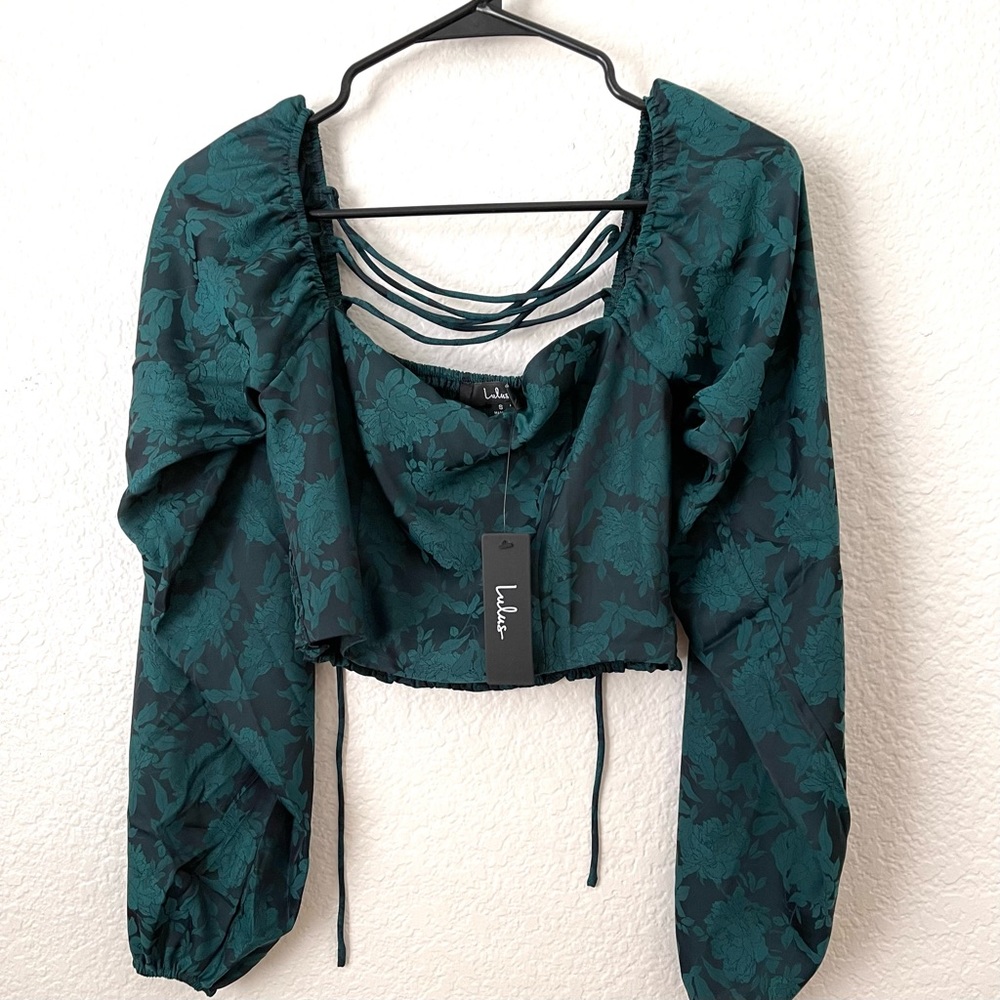 NWT Lulu’s Jade Green Floral Cropped Top